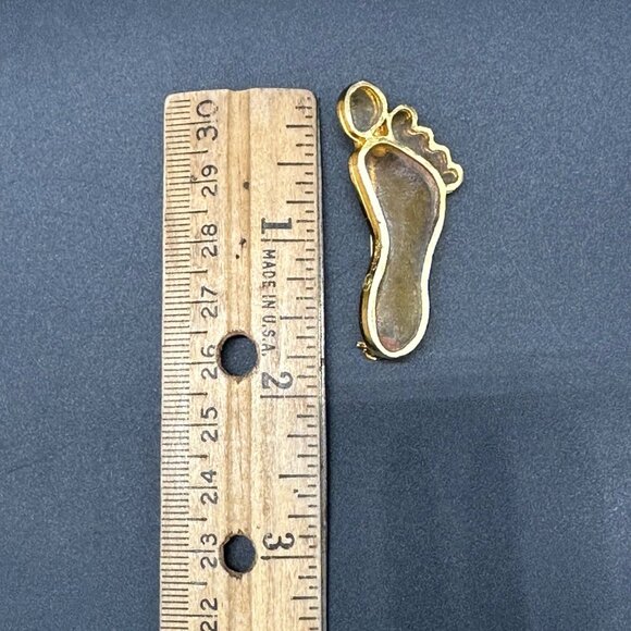 Vintage Signed Joy Resin Plique A Jour Stained Glass Foot Brooch Pin 1960s Gold - Picture 7 of 7